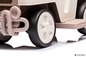 1-3years男の子または女の子の歩行者のおもちゃ、点滅の車輪のための車乗車で床を張るべきフィート